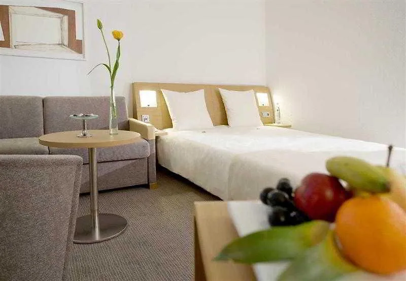 פרנקפורט Novotel Frankfurt City 4*,