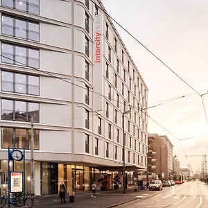 מלון Intercityhotel Frankfurt Hauptbahnhof Sued, פרנקפורט